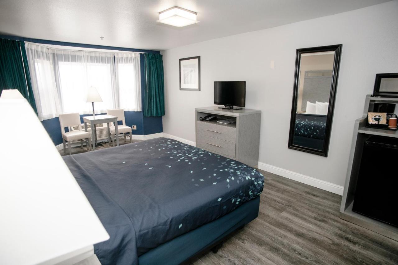 Anchor Beach Inn Кресент-Сити Экстерьер фото