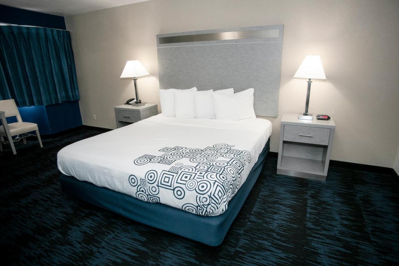Anchor Beach Inn Кресент-Сити Экстерьер фото