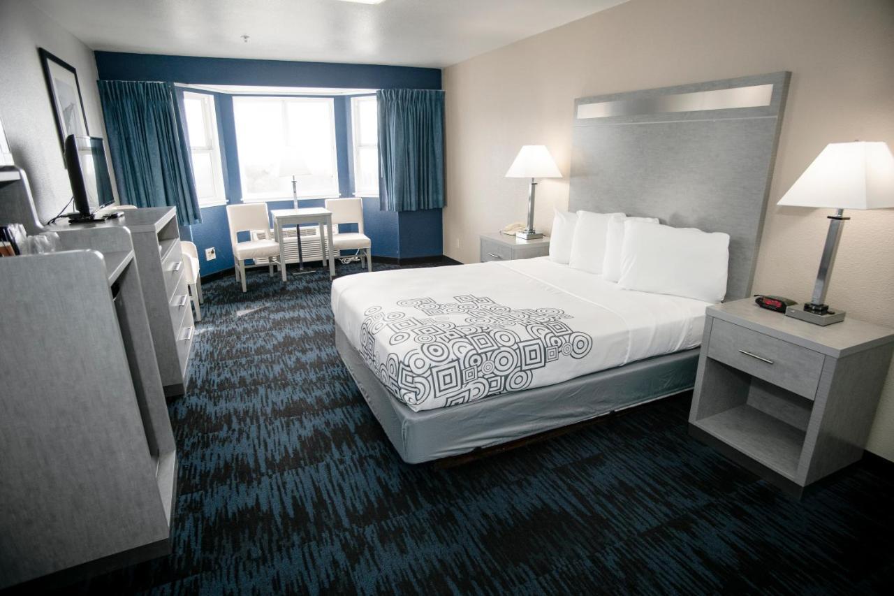 Anchor Beach Inn Кресент-Сити Экстерьер фото