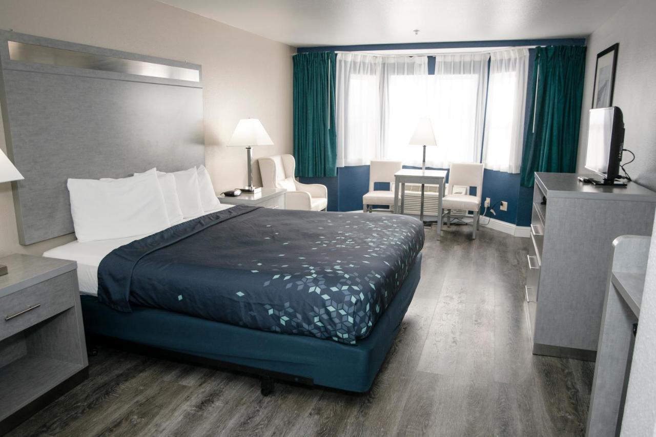 Anchor Beach Inn Кресент-Сити Экстерьер фото